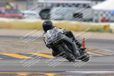 media/Jan-15-2023-SoCal Trackdays (Sun) [[c1237a034a]]/Turn 2 Set 2 (1155am)/